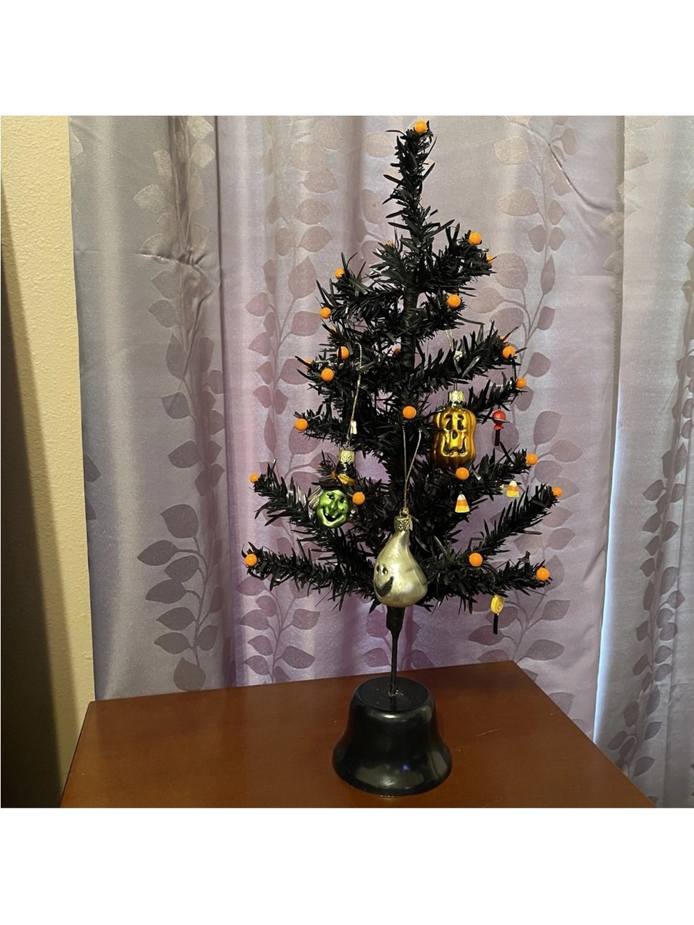 Hallmark vintage black Halloween mini Xmas tree home decor figure